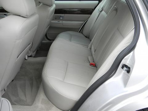 Mercury Grand Marquis 2011 photo 2