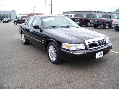 Mercury Grand Marquis 2011 photo 2