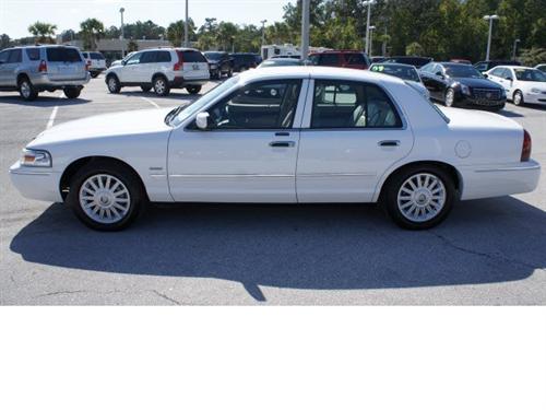 Mercury Grand Marquis 2011 photo 2