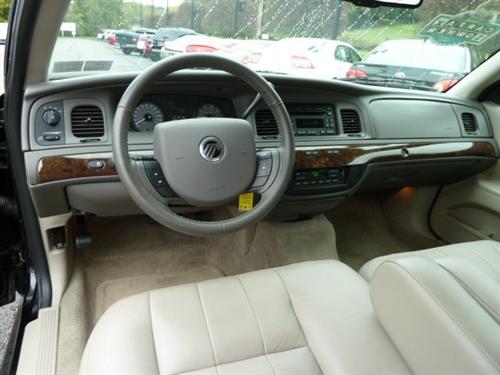 Mercury Grand Marquis 2011 photo 1