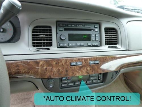 Mercury Grand Marquis 2011 photo 3