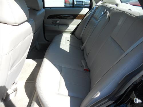 Mercury Grand Marquis 2011 photo 1