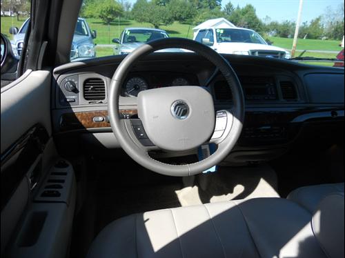 Mercury Grand Marquis 2011 photo 5