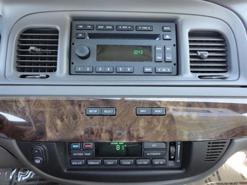 Mercury Grand Marquis 2011 photo 3