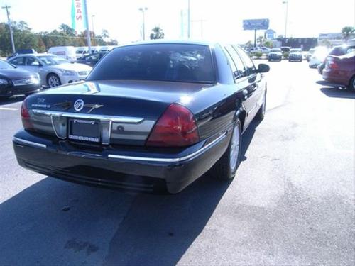 Mercury Grand Marquis 2011 photo 2