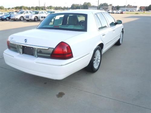 Mercury Grand Marquis 2011 photo 1