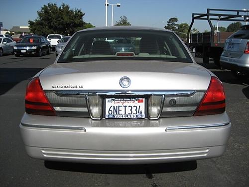 Mercury Grand Marquis 2011 photo 3