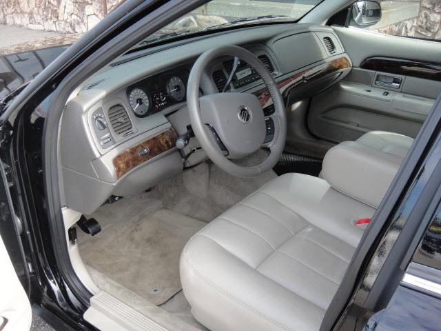 Mercury Grand Marquis 2011 photo 3
