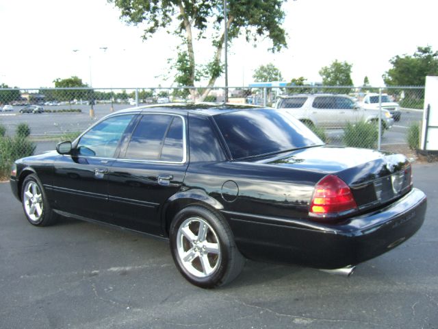 Mercury Marauder 2003 photo 2