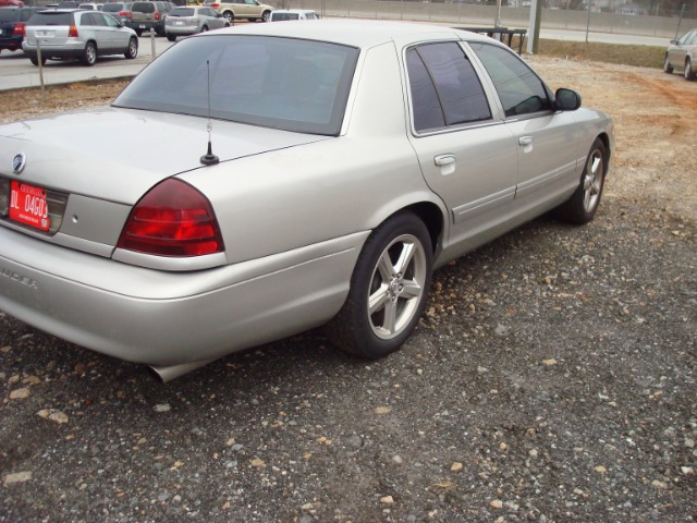 Mercury Marauder 2003 photo 2