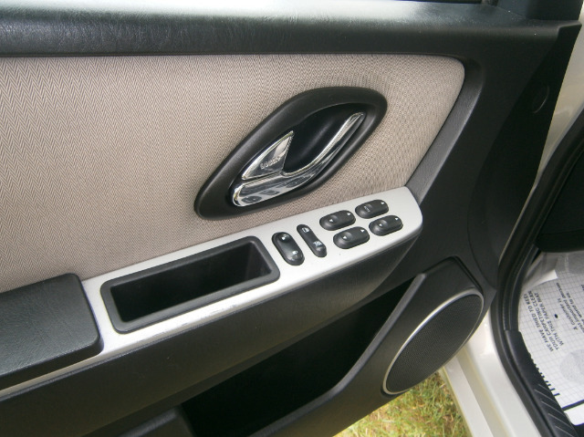 Mercury Mariner 2005 photo 1