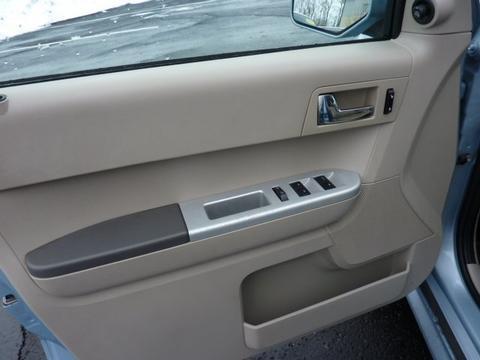 Mercury Mariner 2008 photo 2