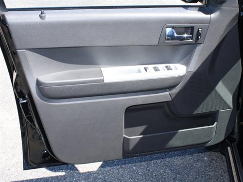 Mercury Mariner 2008 photo 2