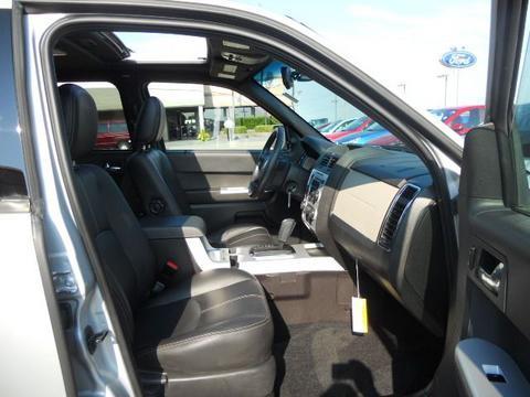 Mercury Mariner 2008 photo 2