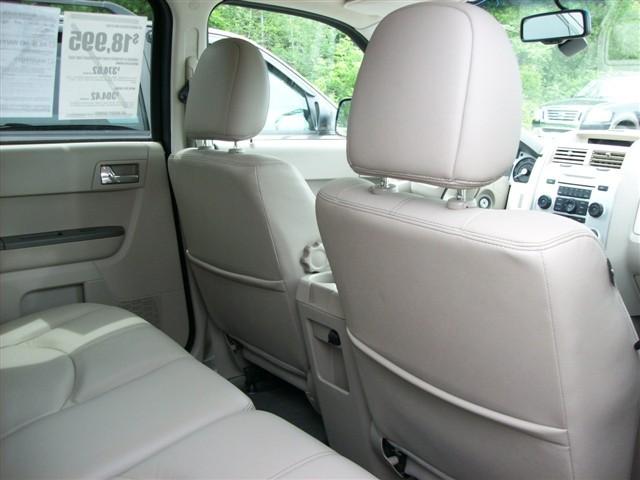 Mercury Mariner 2008 photo 2