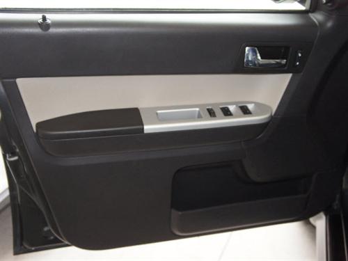 Mercury Mariner 2009 photo 2