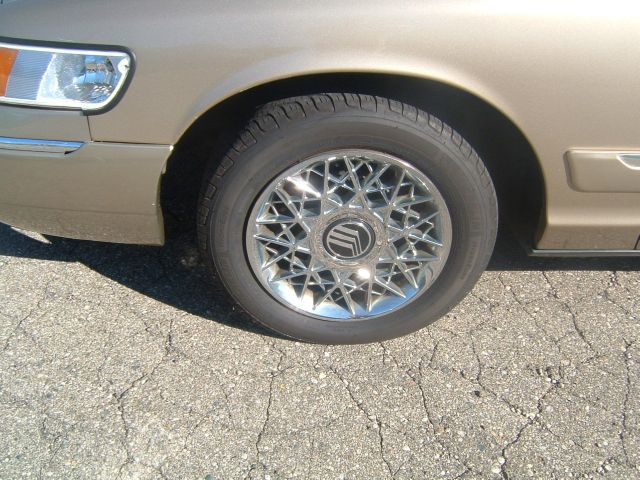 Mercury Marquis 2000 photo 2