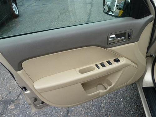 Mercury Milan 2006 photo 2