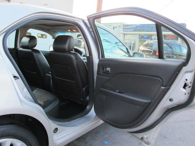 Mercury Milan 2007 photo 13