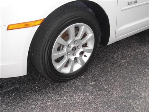 Mercury Milan 2008 photo 2