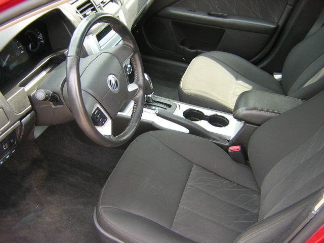 Mercury Milan 2010 photo 2