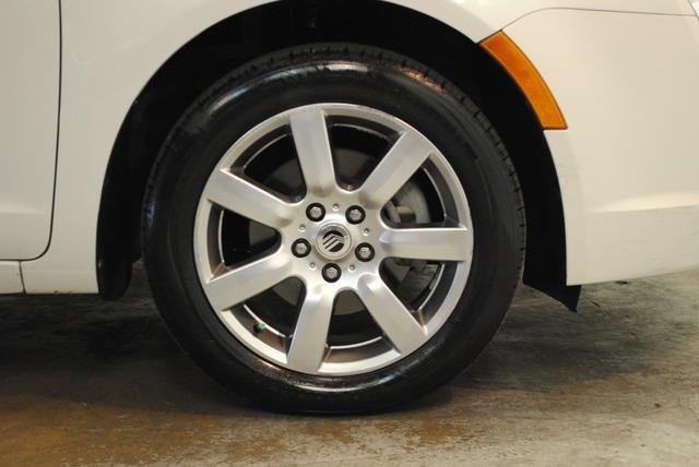 Mercury Milan 2010 photo 2