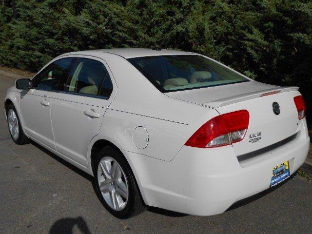 Mercury Milan 2010 photo 21