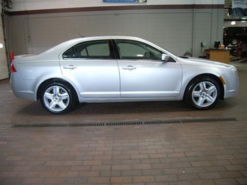 Mercury Milan 2011 photo 1