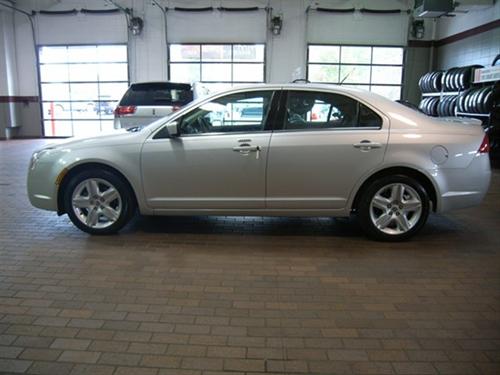 Mercury Milan 2011 photo 5