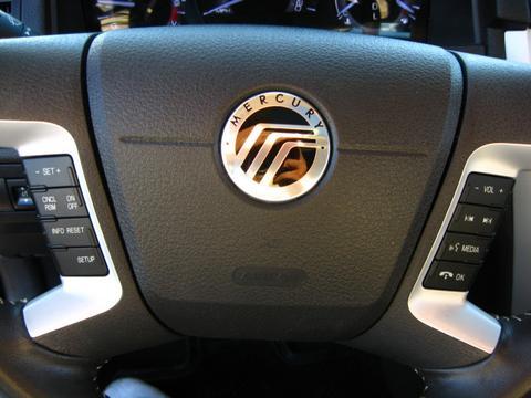 Mercury Milan 2011 photo 2