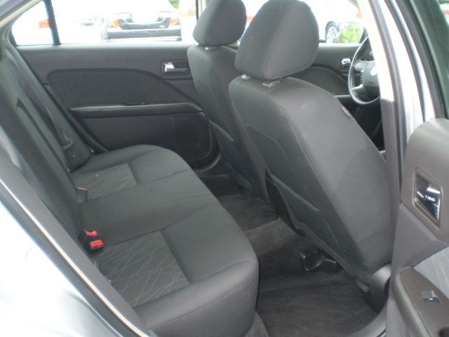 Mercury Milan 2011 photo 14