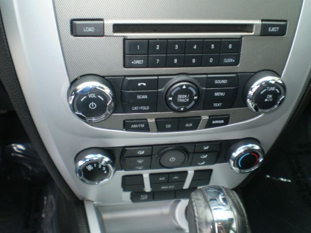 Mercury Milan 2011 photo 15