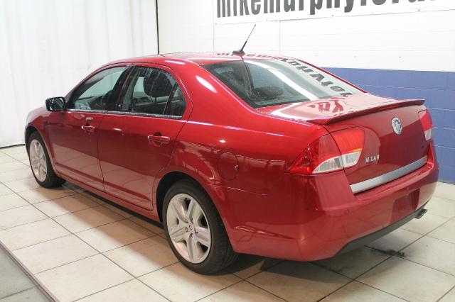 Mercury Milan 2011 photo 2