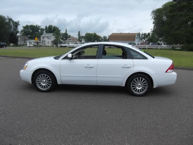 Mercury Montego XLT XCAB Sedan