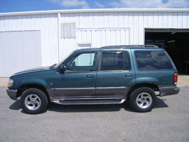 Mercury Mountaineer 1997 photo 2