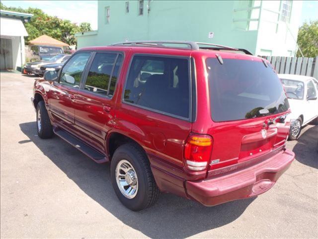 Mercury Mountaineer Laramie Quad Cab 4WD DRW SUV