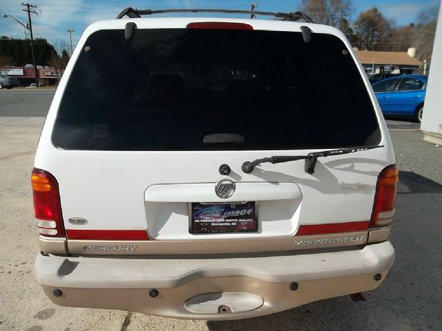 Mercury Mountaineer 2000 photo 1