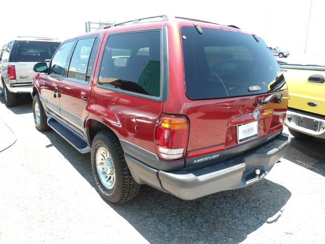 Mercury Mountaineer 2000 photo 2