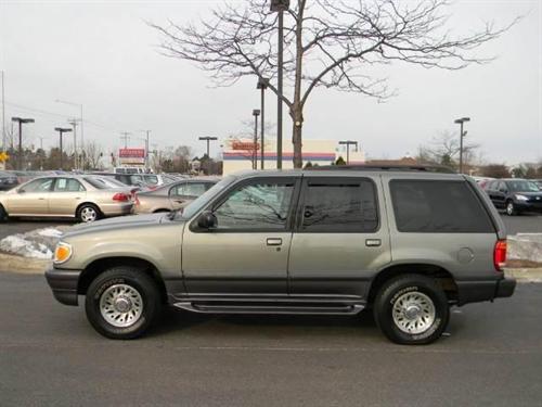 Mercury Mountaineer 2000 photo 2