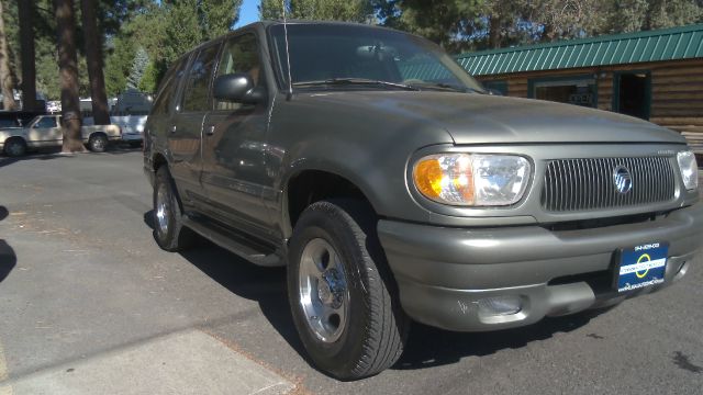Mercury Mountaineer EX - DUAL Power Doors SUV