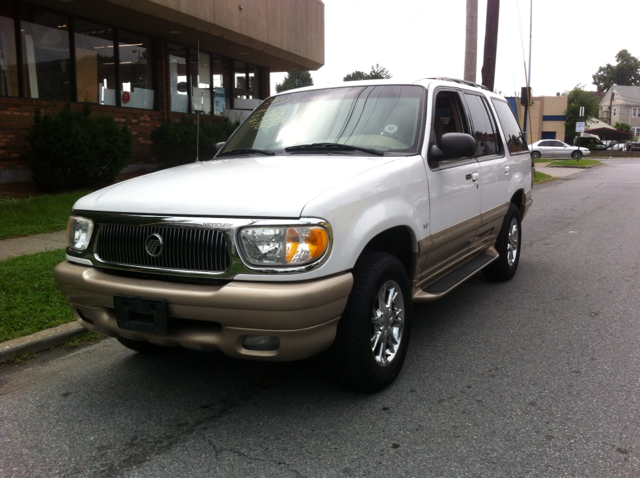 Mercury Mountaineer 2000 photo 3
