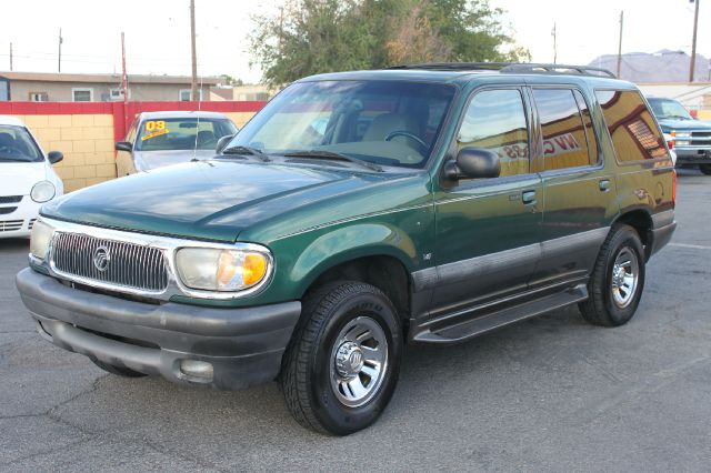 Mercury Mountaineer 2000 photo 2