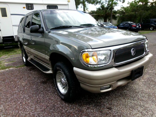 Mercury Mountaineer 2000 photo 2