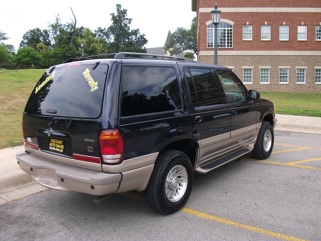 Mercury Mountaineer 2001 photo 1