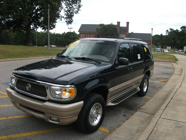 Mercury Mountaineer 2001 photo 2