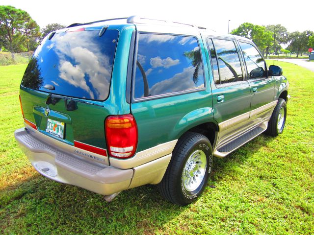 Mercury Mountaineer 2001 photo 1