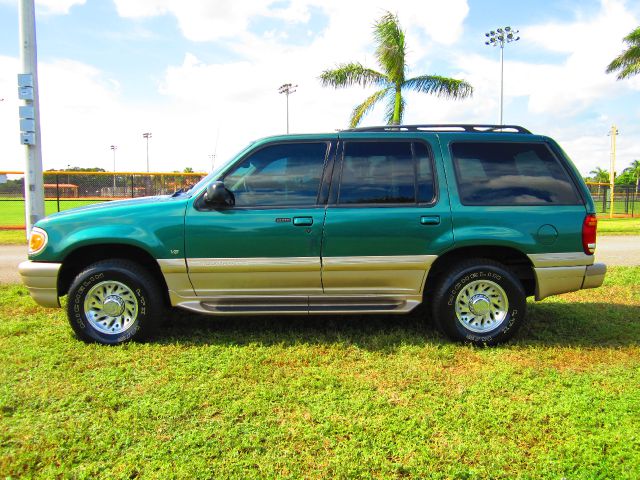 Mercury Mountaineer 2001 photo 3