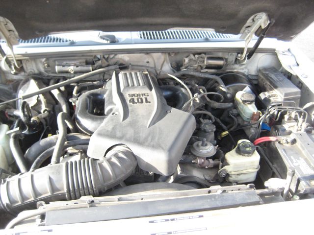 Mercury Mountaineer 2001 photo 2