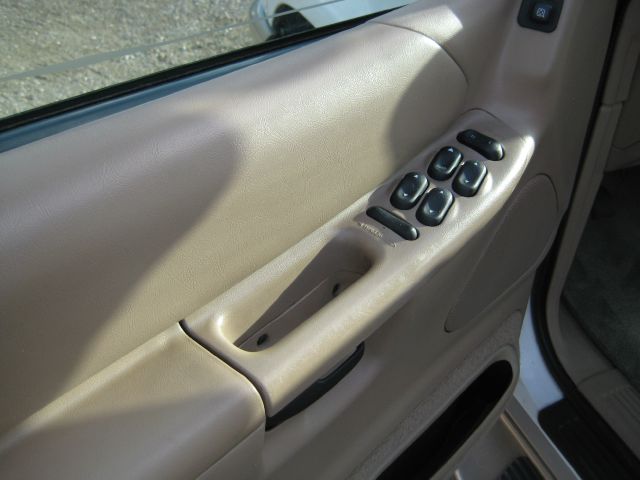 Mercury Mountaineer 2001 photo 3