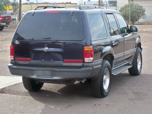 Mercury Mountaineer 2001 photo 2